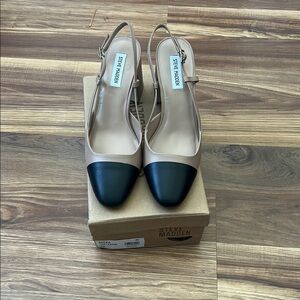 Steve Madden Women's Tan and Black Slingback Heels